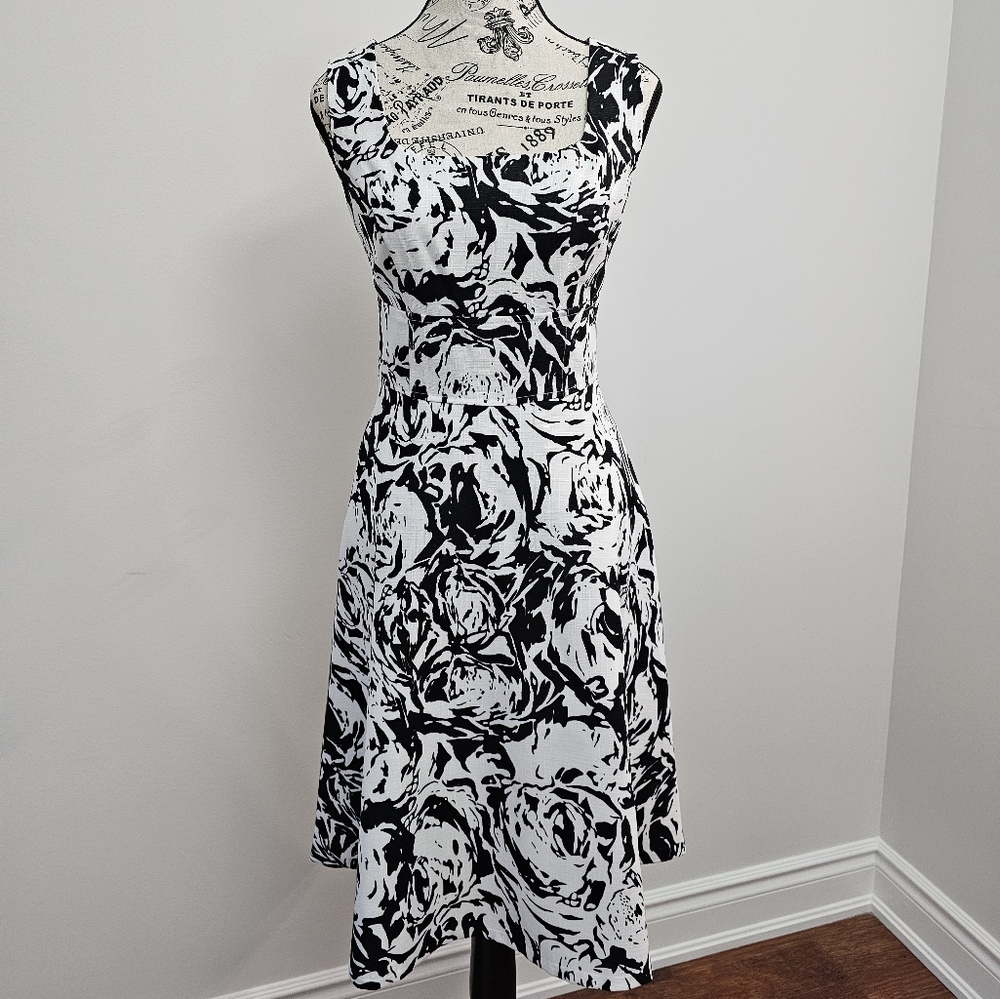 Jones Studio Black and White Dress size 4